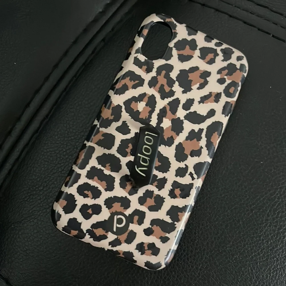 Loopy case - Picture 1 of 2